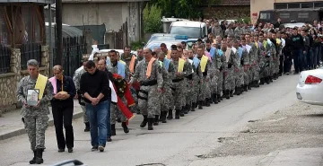 Спряха на границата сръбските четници