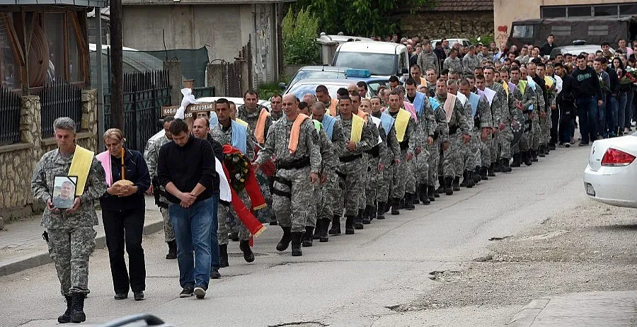 Спряха на границата сръбските четници