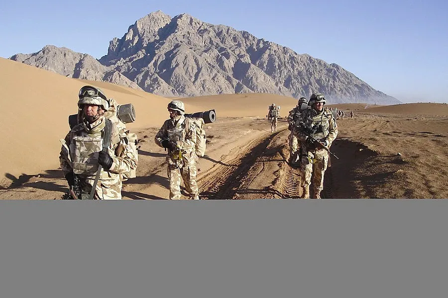 НАТО остава с мисия в Афганистан