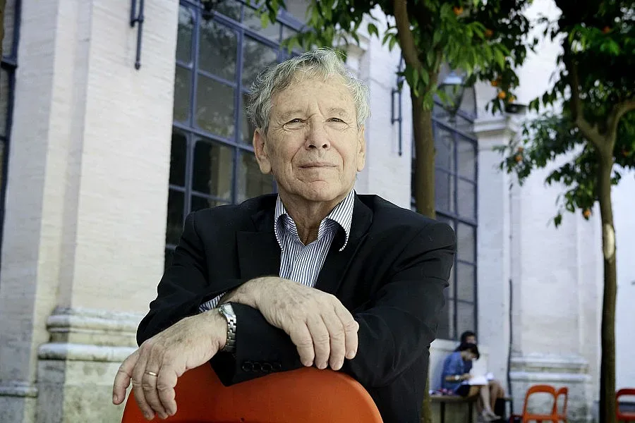 Амос Оз: Бойкотираш ли книгата, ставаш лош