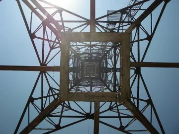 Свободният пазар вдига цената на тока за бита