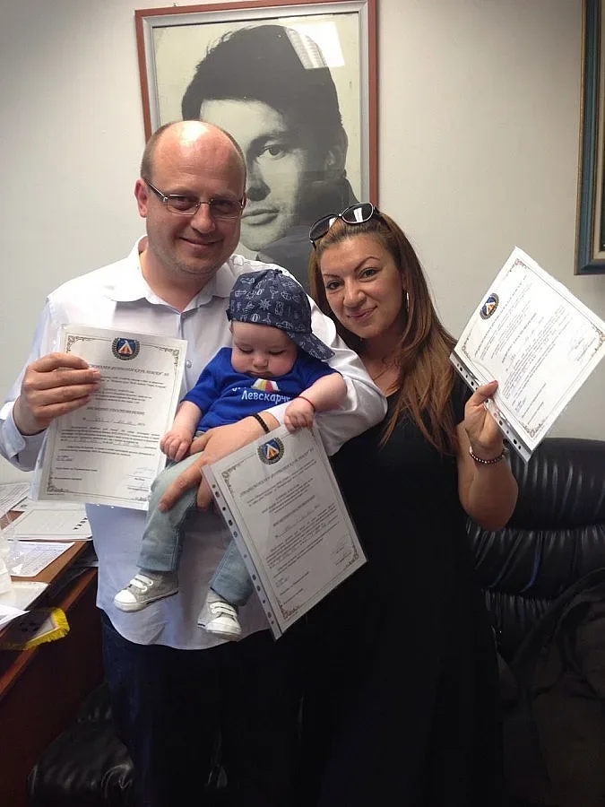 "Сини" бебета в битка за най-млад дарител