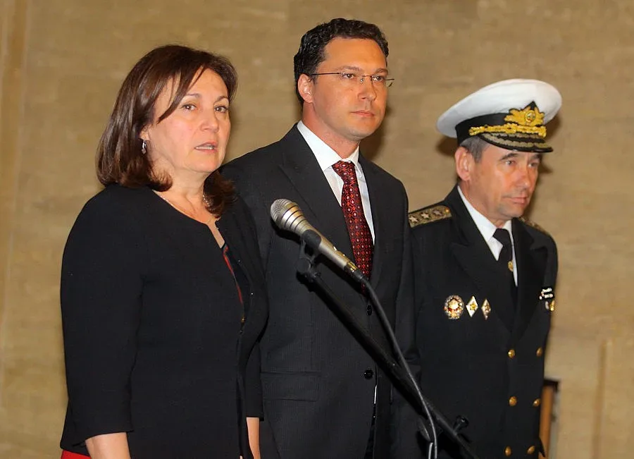 Агенти на границата дебнат за терористи (ОБЗОР)