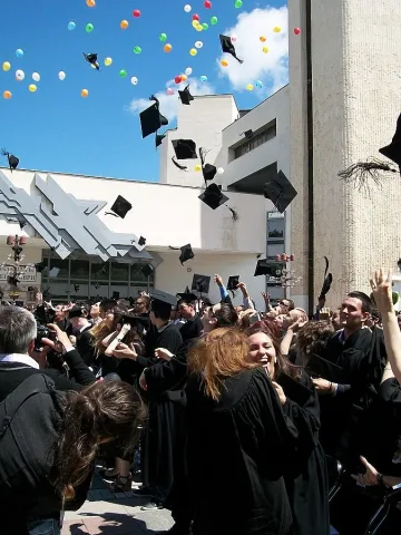 Випуск на АУБ се дипломира пред Кристалина Георгиева