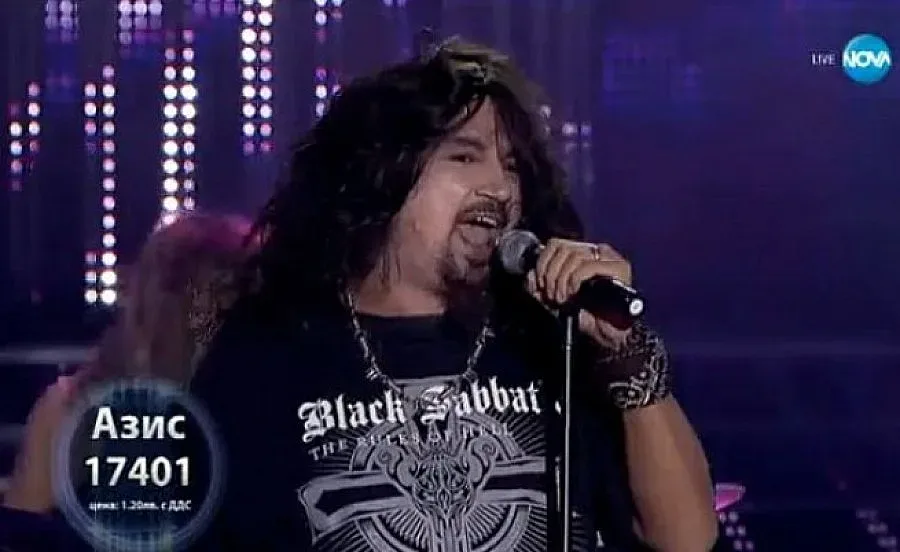 Азис обра овациите като рокаджия