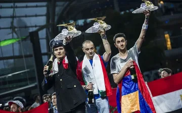 Българин е №1 по хвърляне на самолет