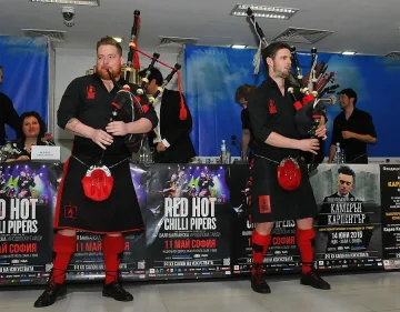 Наши гайдари омаяли "пайпърите"