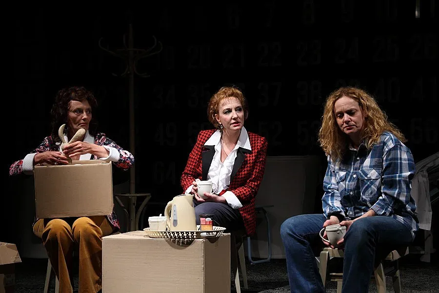 Хит на Дейвид Линдзи в Народния