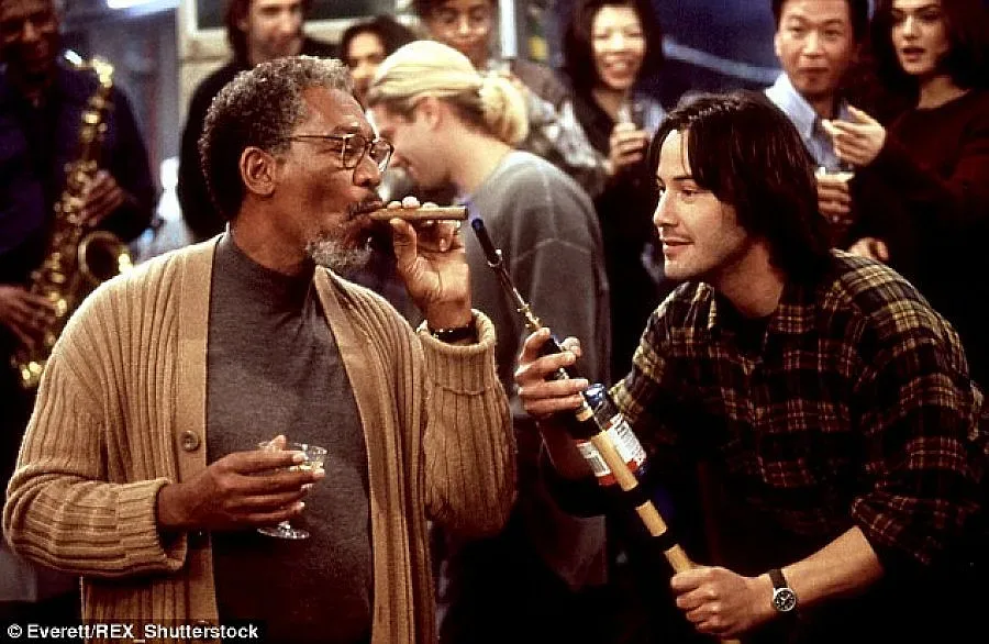 Морган Фрийман: Пуша марихуана, легализирайте я (видео)