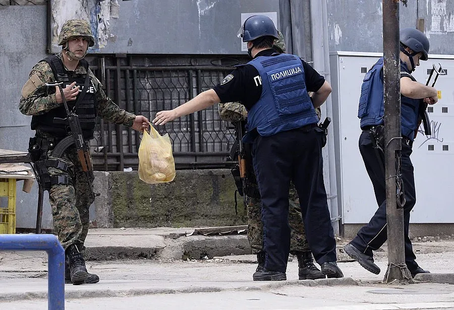 Най-малко 14 терористи са убити край Куманово