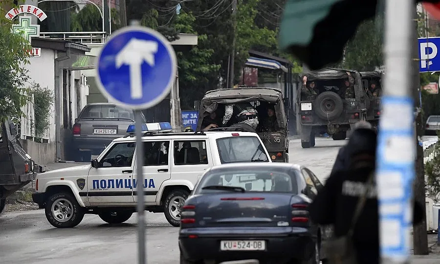Жертвите в Куманово нарастват, още се чуват изстрели (ВИДЕО)