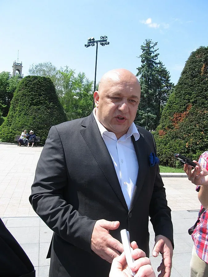 Учат мениджъри да управляват зали