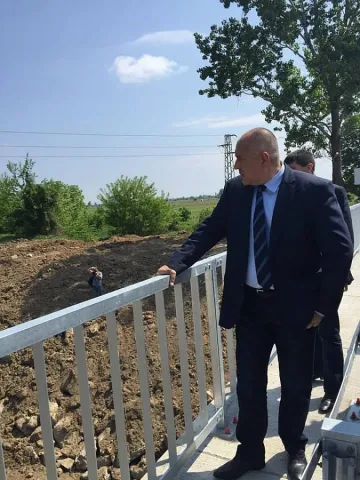 Борисов готов да говори с всички лидери на по кафе или водка