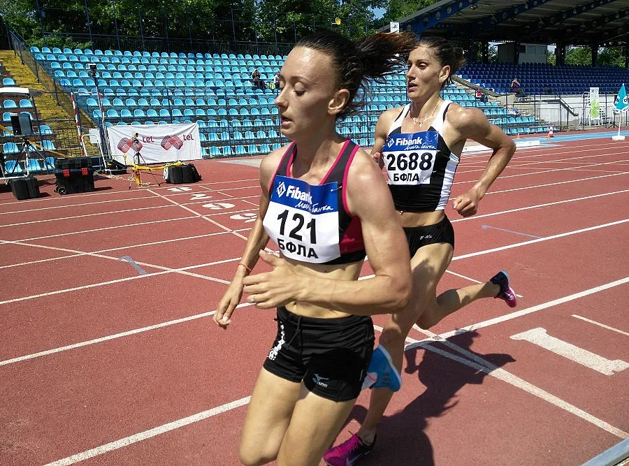 Дънекова и Николов шампиони на 10 000 м