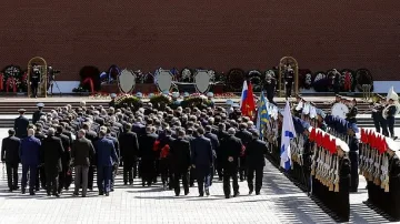 Зрелищен парад в Москва за Деня на победата (ВИДЕО)