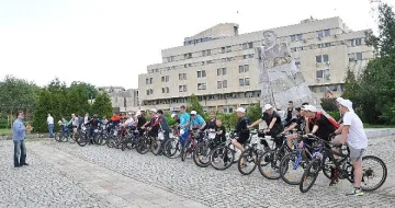 Над 100 деца от Кърджали се включиха във велообиколка на града