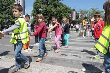 Миниматури по четене