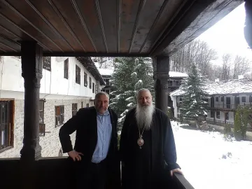Богородицата с три ръце спира чумата