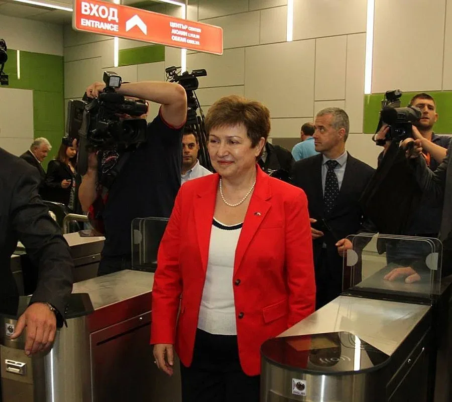 Георгиева: Успяхме да усвоим 75% от старите програми