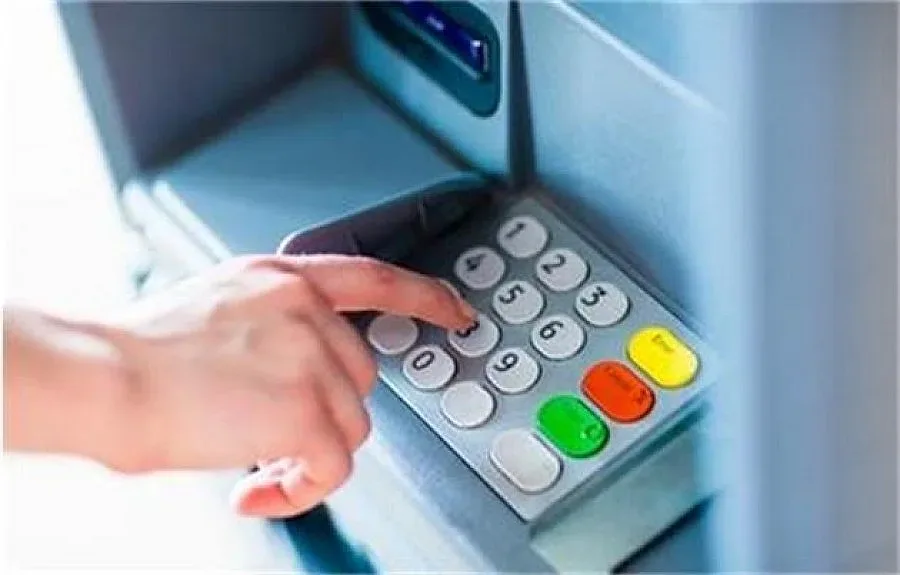 Гърция въвежда такса банкомат