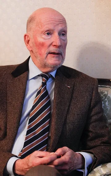 Сакскобургготски за службите: Трябва да е ясна историята