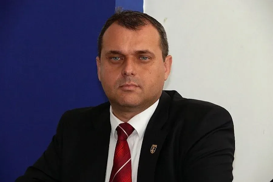 Трябва да свием ножицата между София и провинцията