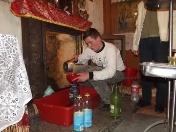 Вълшебна вода лекува навръх Гергьовден