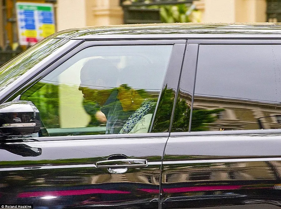 Шарлът с първа разходка в провинцията