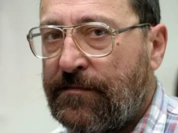 Историята не бива да дели политиците