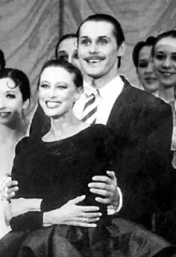 Почит към Мая Плисецкая в НДК