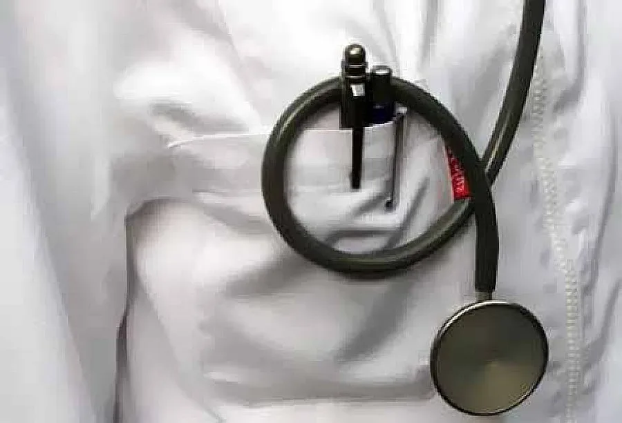 Петима се борят за шеф на лекарите