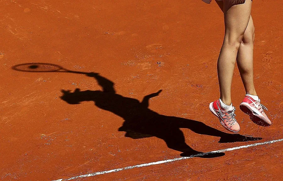 Шарапова се измъчи, но е на 1/4-финал в Мадрид