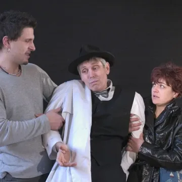 "Независим театър" тръгва с постановка на Велко  