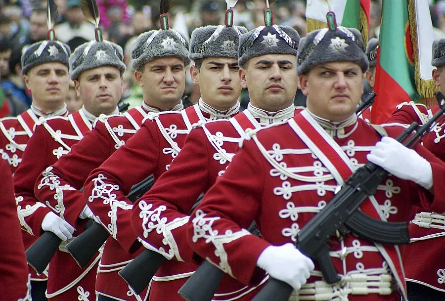 Враца възражда традицията на офицерските балове