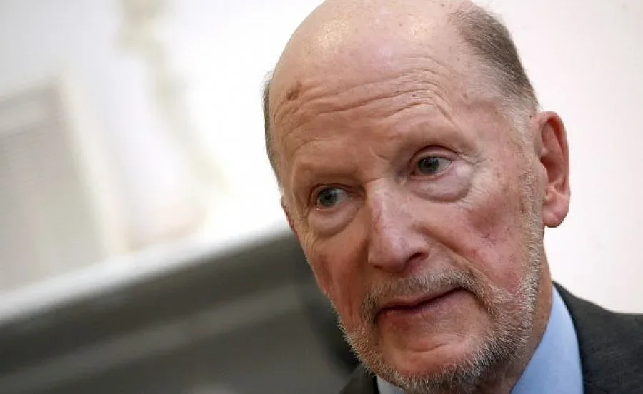 Симеон също няма да бъде на Парада в Москва