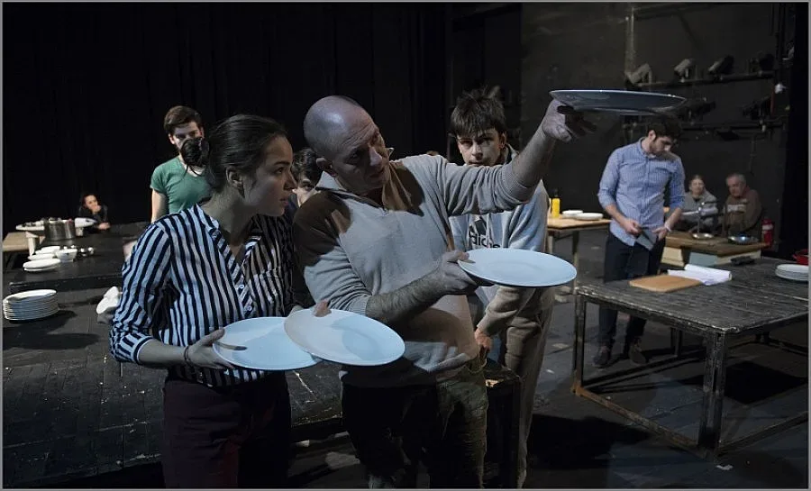 Кулинарен Вавилон в Младежкия