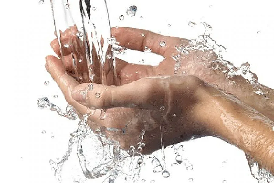 Студенти отбелязват Световния ден на чистите ръце с масово миене 