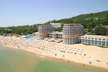 Курорт става голямо ателие на открито за старта на сезон 2015