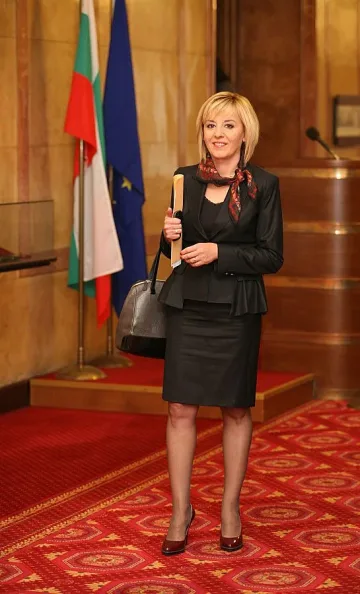 Манолова с кампания за Чифте баня