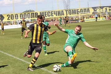 Полицаи спасяват шеф на "Лудогорец" (ОБЗОР)