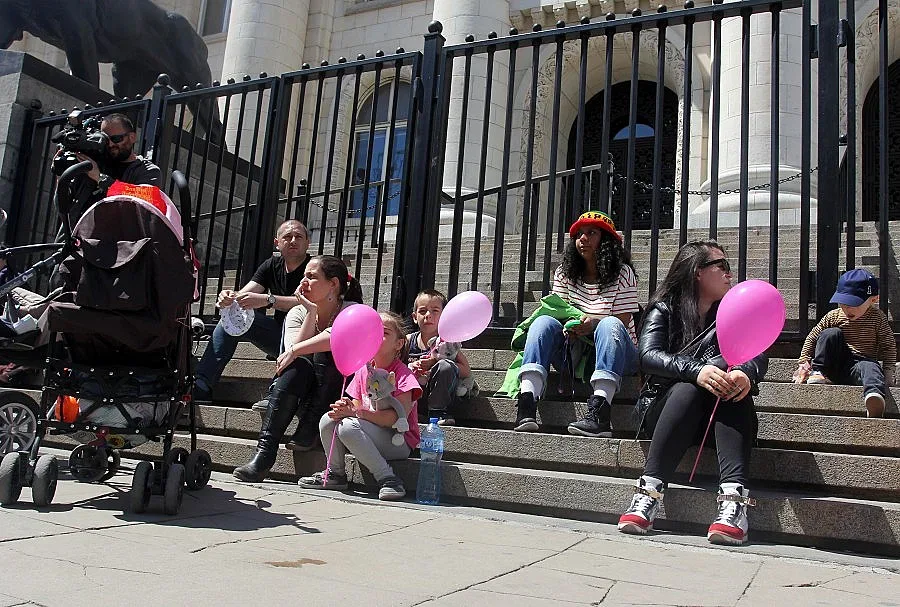 Родители поискаха най-тежка присъда за акушерката