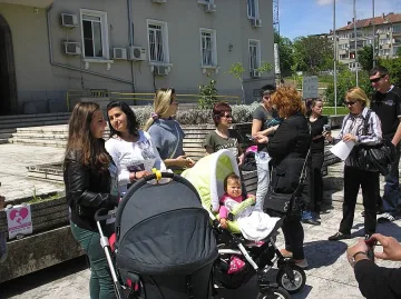 Десетина от Стара Загора се включиха в протеста в подкрепа на Никол