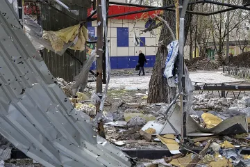 Снаряд взриви училище в Донецк