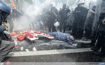 Нови сблъсъци между демонстранти и полиция в Истанбул