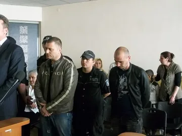 Полицаят, прикрил убийство на пътя, остава в ареста