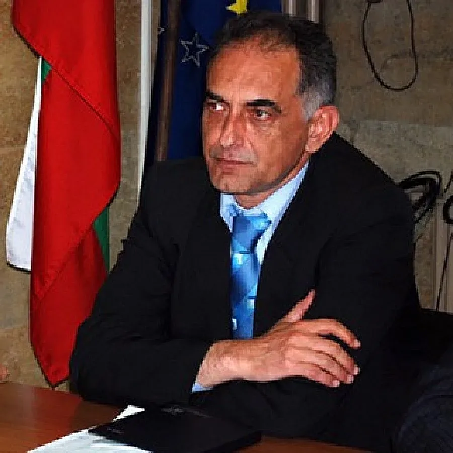 Детектив на браздата