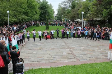 Празнично хоро ще се вие на Първи май в Кърджали  