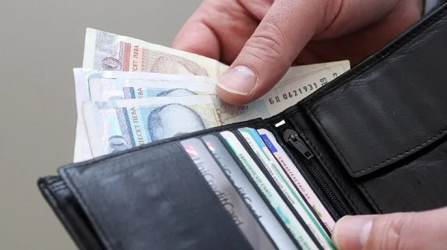 3 милиона българи живеят с до 360 лева на месец