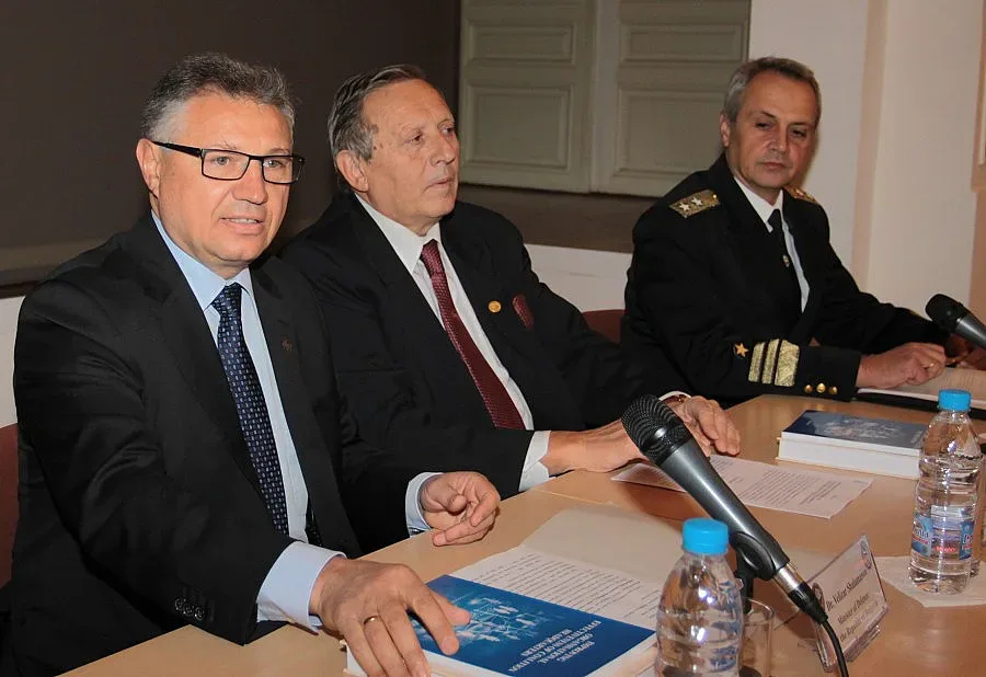 Млад учен в БАН взима 440 лева, професор - 750