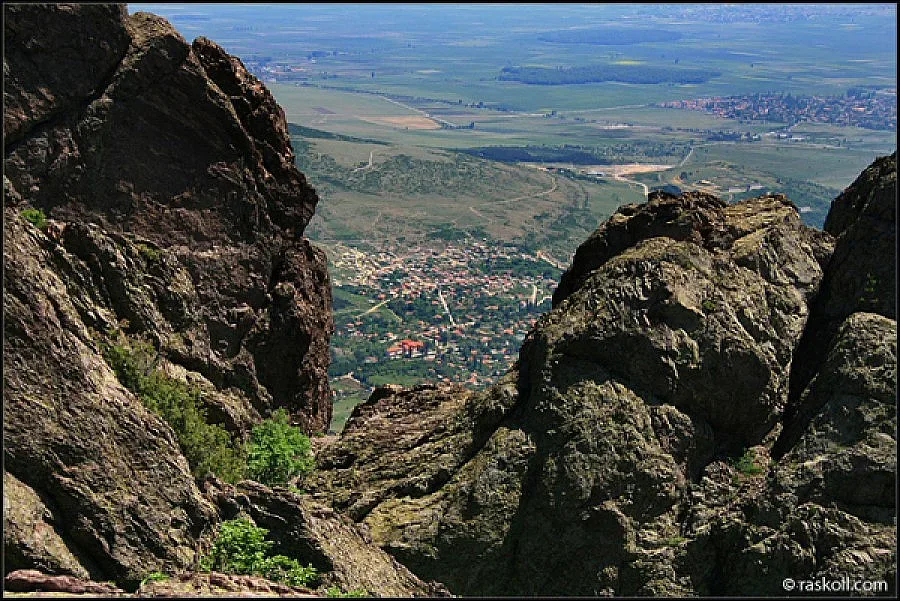 Ученици ще чистят природен парк "Сините камъни"